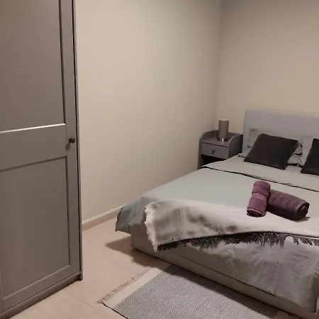 Comfortable In Excellent Location *