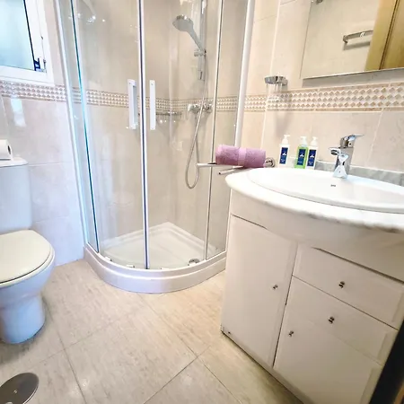 Apartment Comfortable In Excellent Location *